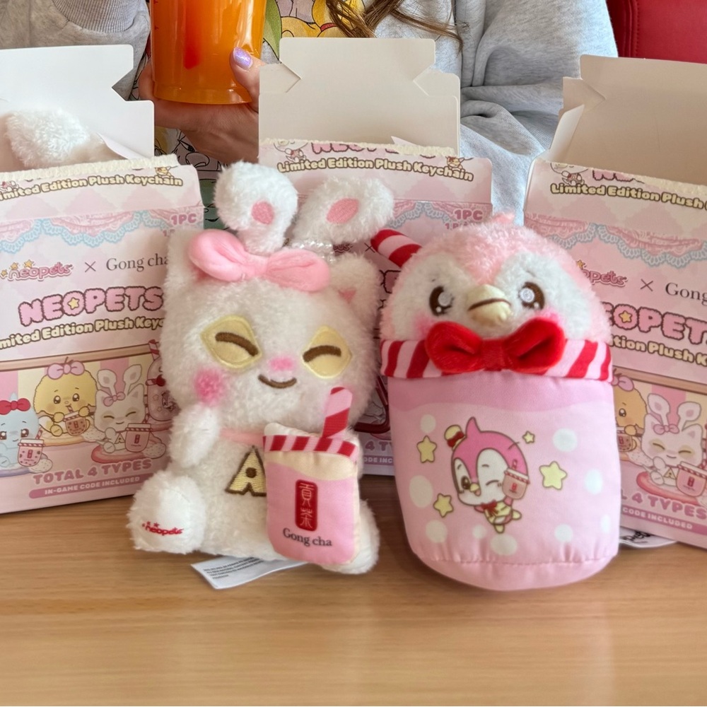 Neopets x Gong Cha Plush Keychains AISHA AND BRUCE